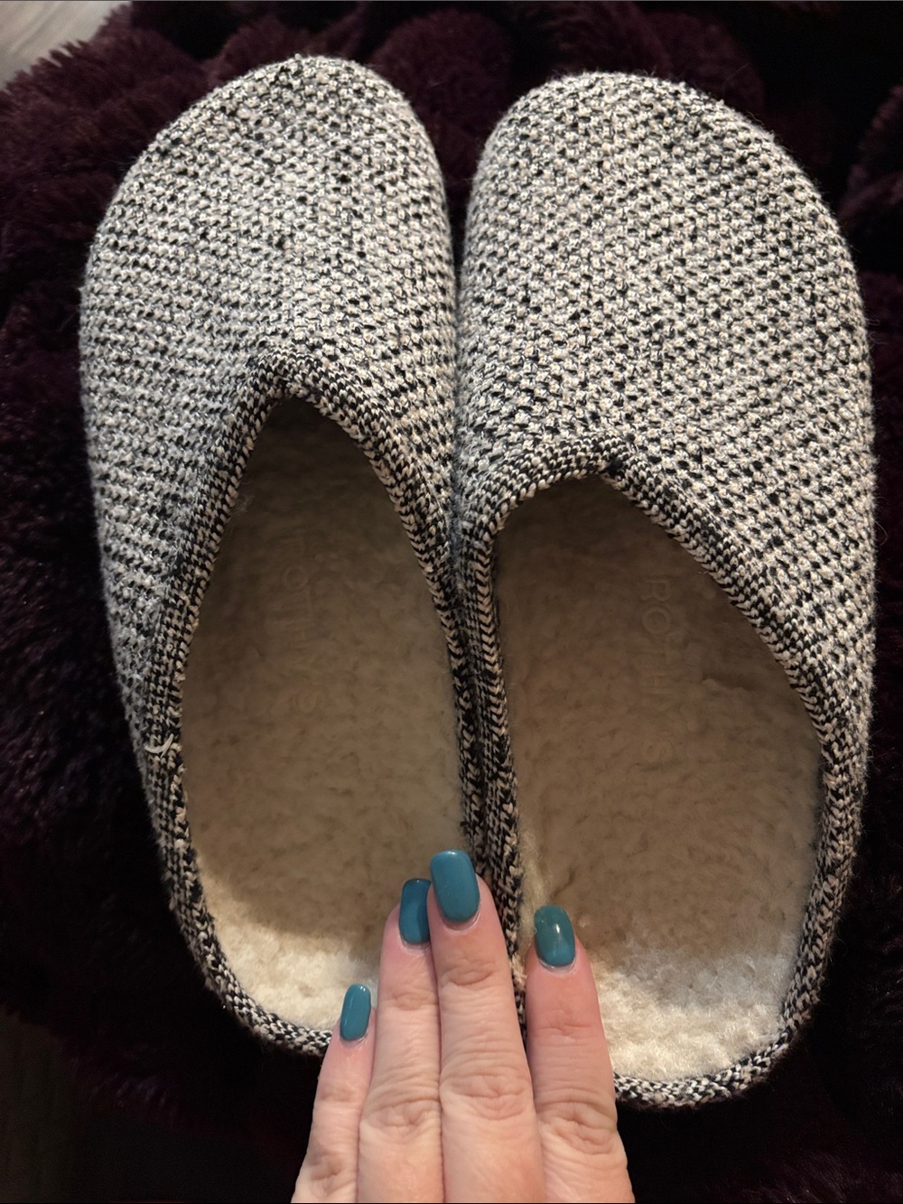 New Rothy's Cozy Clog in Cookies & Cream Bouclé Size 9 - Picture 2 of 3
